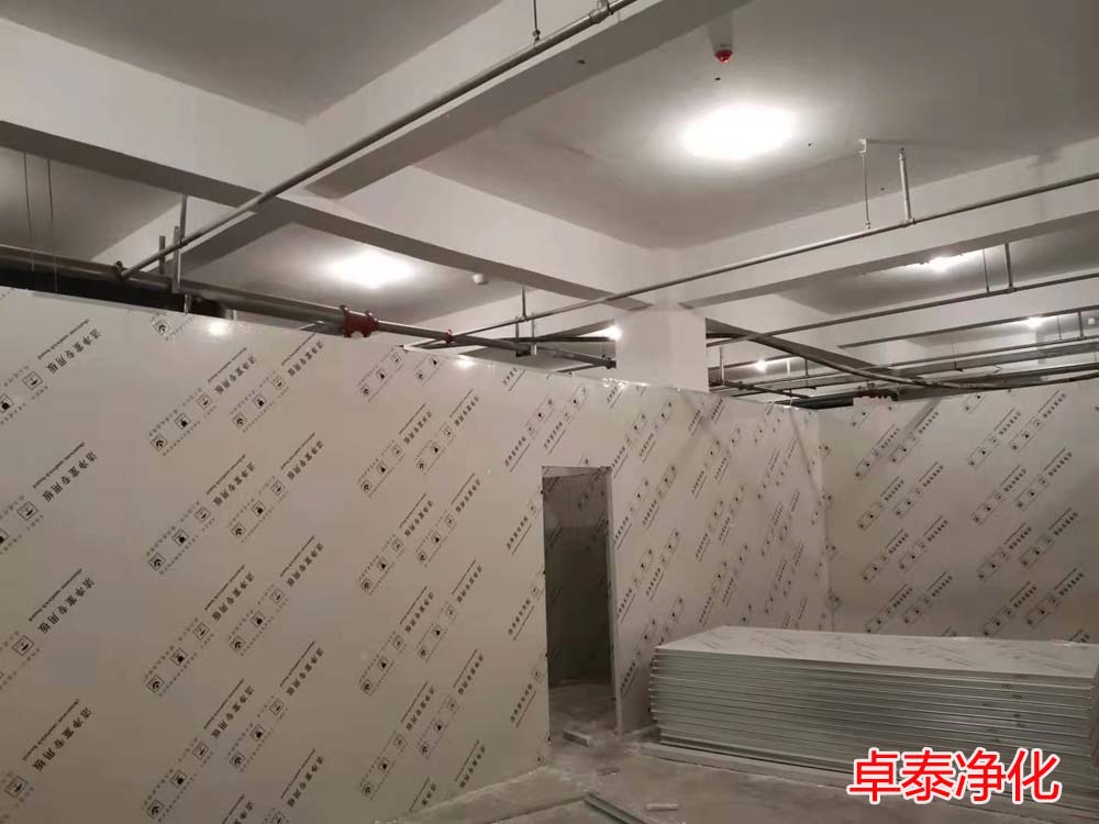 石家莊一品堂藥業(yè)十萬級(jí)凈化車間裝修現(xiàn)場(chǎng)，卓泰凈化裝修設(shè)計(jì)河北凈化車間