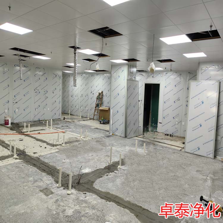 河北醫(yī)院潔凈檢驗(yàn)科裝修施工現(xiàn)場(chǎng)，河北凈化車間裝修廠家
